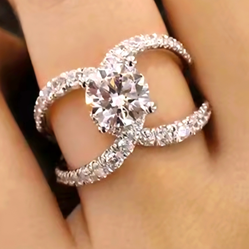 Elegant Silver and White Crystal Ring